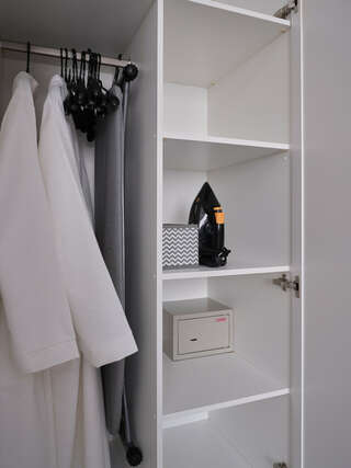 Гостиница 7 Дорог Иркутск Номер первой категории (Стандарт двухместный с 2 кроватями)-14