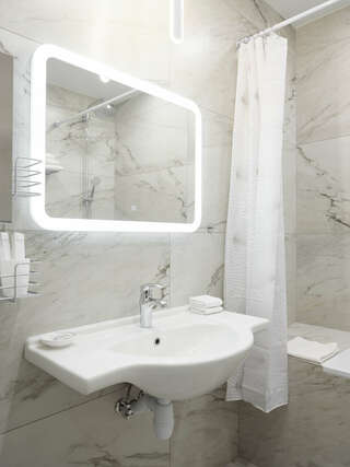 Гостиница 7 Дорог Иркутск Номер первой категории (Стандарт Улучшенный с 1 кроватью)-4