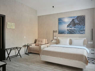 Гостиница 7 Дорог Иркутск Номер первой категории (Стандарт Улучшенный Семейный с 1 кроватью)-2